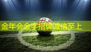 男性室内健身动作散打