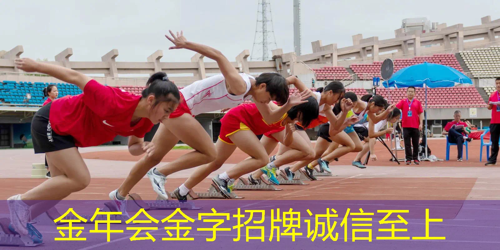 外国健身博主室内深蹲