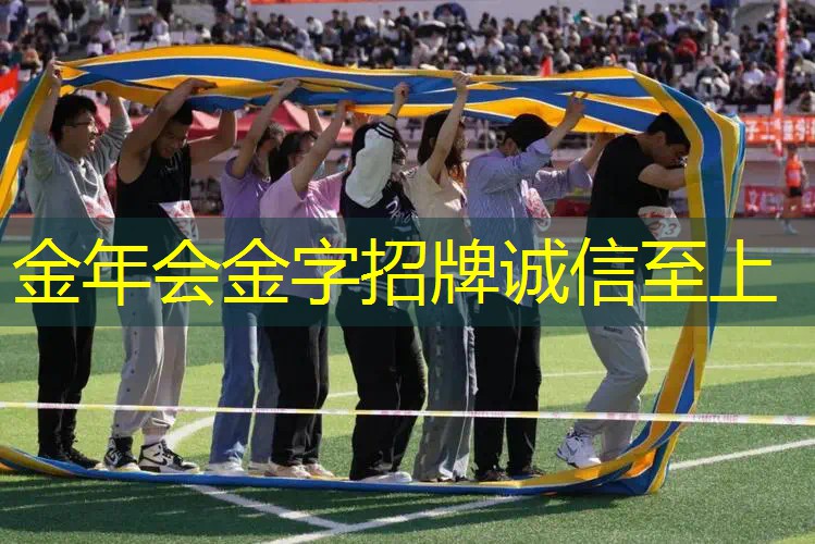 室内无绳跳绳健身帅哥