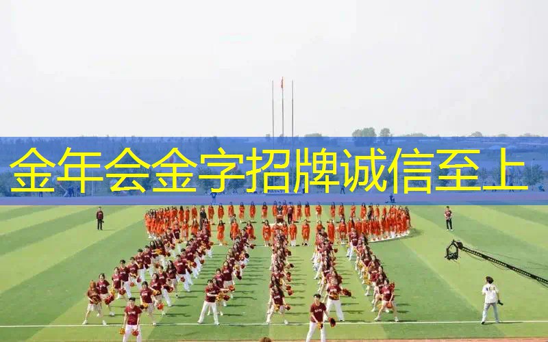 网球拍可以装进多大行李箱