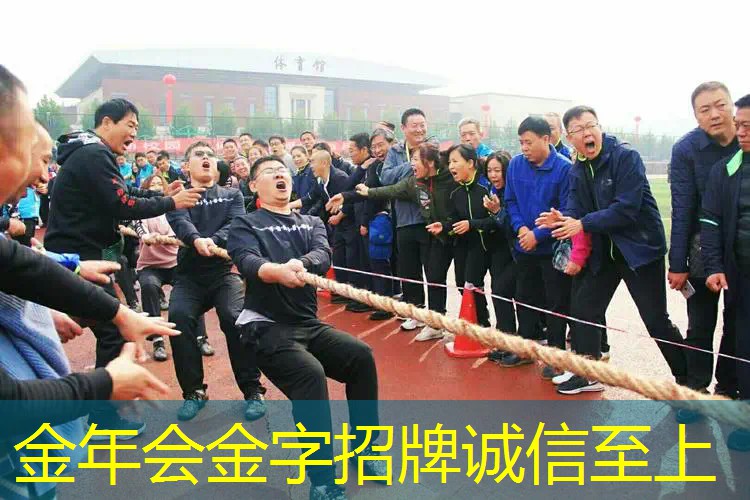 网球拍几千元的
