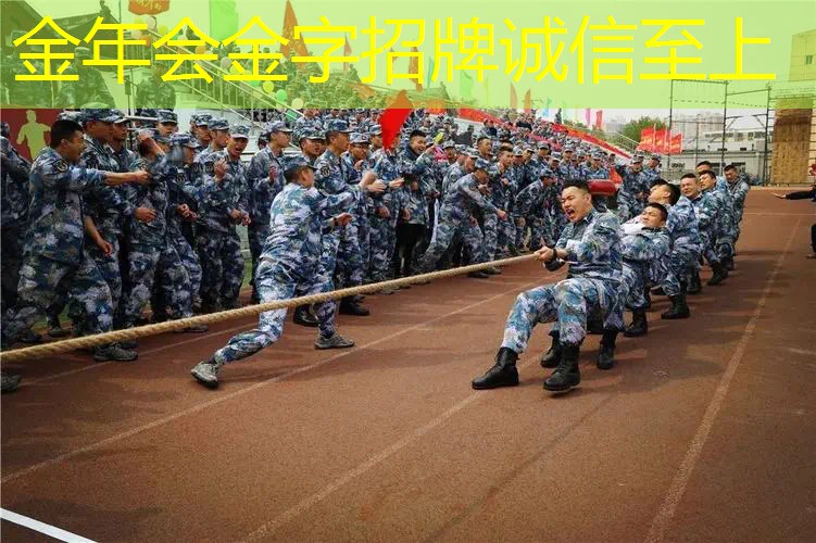 香奈儿网球拍链条手拿包
